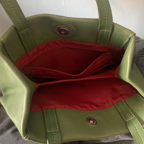 🔥3/$25🔥REACTION KENNETH COLE HANDBAG - Picture 4 of 6